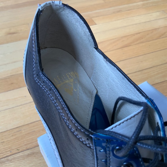 John Fluevog Mansfield Black White & Blue Leather Shoe Size 9 worn once indoors - Picture 7 of 15